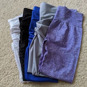 Lot of yoga leggings (5), Medium